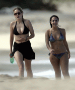 Leelee Sobieski big boobs in black bikini