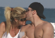 Rachel Hunter braless pokies Miami beach