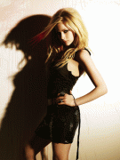 Avril Lavigne Maxim Magazine Cleavage pictures