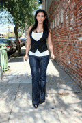 Kim Kardashian hot body in jeans